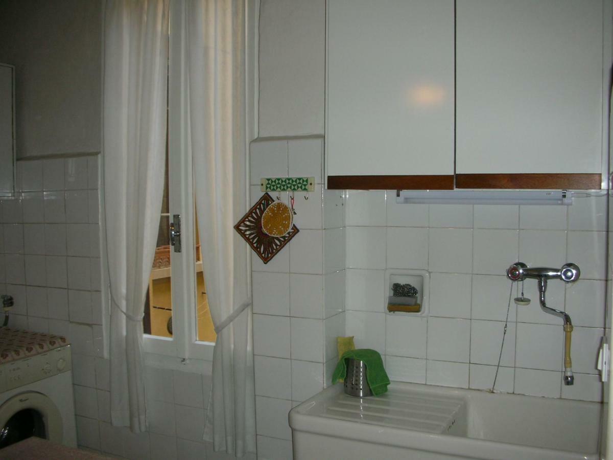 Nice Apartments In Downtown Болонья Екстер'єр фото