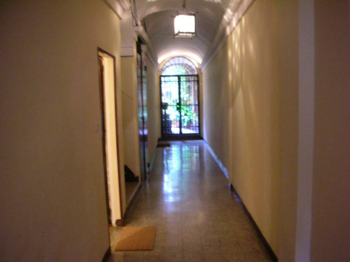 Nice Apartments In Downtown Болонья Екстер'єр фото