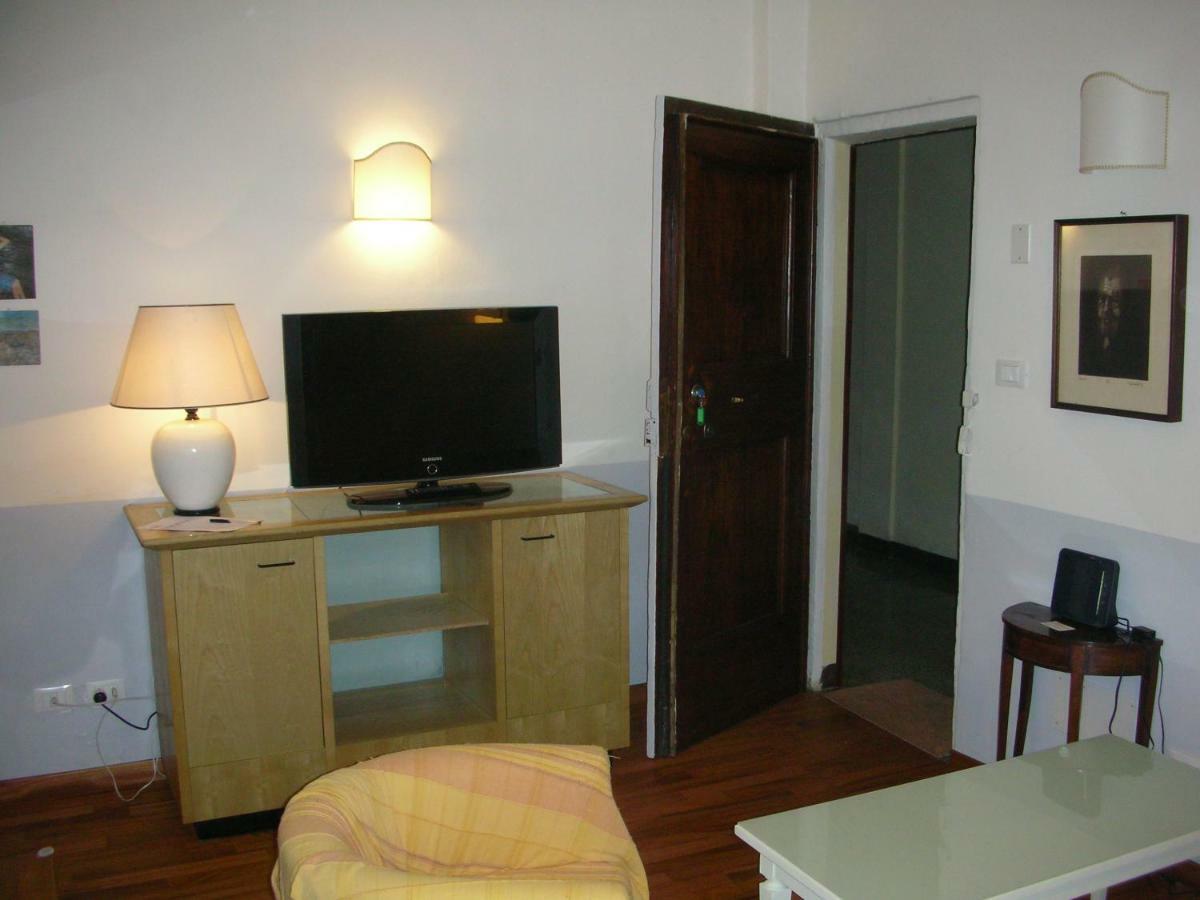 Nice Apartments In Downtown Болонья Екстер'єр фото